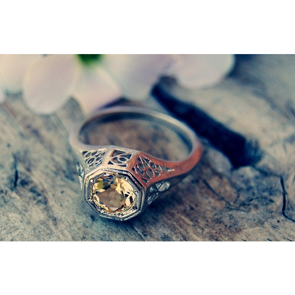 JEWELRY CAUGHT YOUR EYE? BE SURE TO READ THIS LOT!