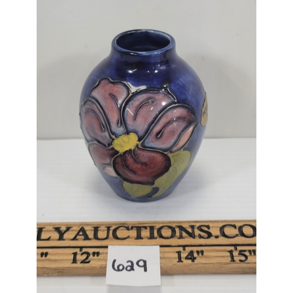 MOORCROFT CLEMATIS PATTERN GINGER JAR