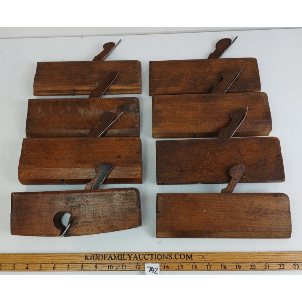 LOT OF 8 - ENGLISH VICTORIAN BEECH WOOD MOULDING PLANES