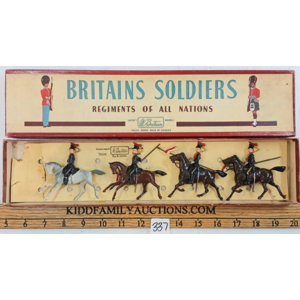 BRITAINS SOLDIERS LEAD FIGURES - NO. 2076 12TH ROYAL LANCERS