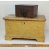 Image 1 : LOT OF 2 - KEEPSAKE & TRINKET CHESTS