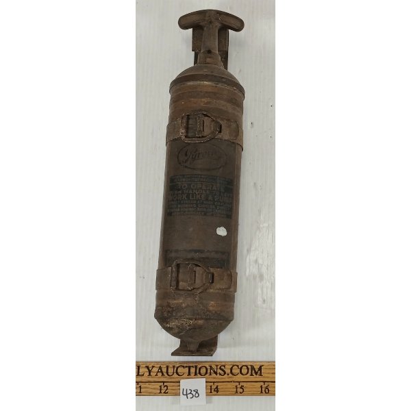 PYRENE WALL MOUNTED FIRE EXTINGUISHER