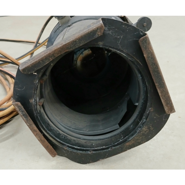 ALTMAN 360Q SERIES STAGE LIGHT