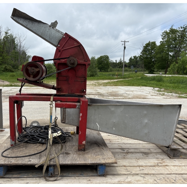 GOODNATURE APPLE CRUSHING MACHINE FOR APPLE CIDER