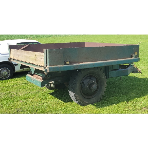 OLDER DUMP TRAILER - 8 X 7 X 1FT