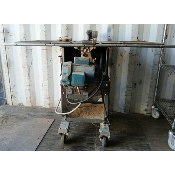 ROCKWELL TABLE SAW - MODEL 6200
