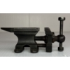 Image 2 : US CAST IRON VISE / ANVIL, LATE 19TH - EARLY 20TH CENTURY