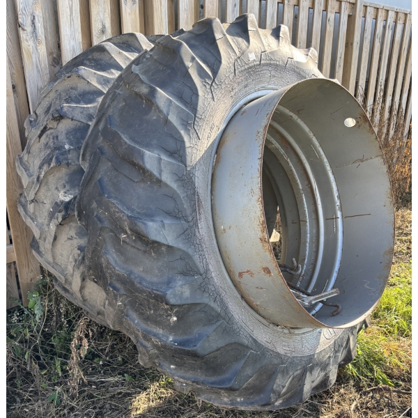 SET OF GOODYEAR SNAP-ON DUALS - 18-4-38