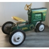 Image 2 : MURRAY DIESEL 2 TON PEDAL TRACTOR
