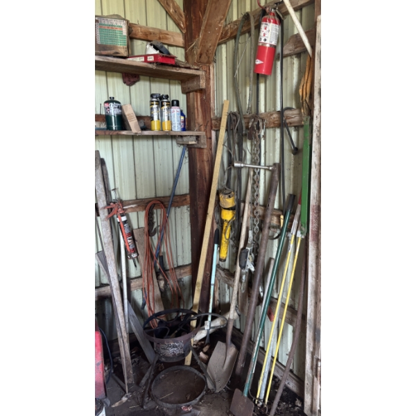 JOB LOT - GARDEN TOOLS, PROPANE BURNER & TRIMMER