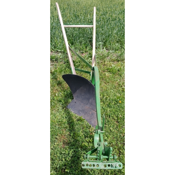 JOHN DEERE WALK BEHIND SINGLE FURROW PLOW