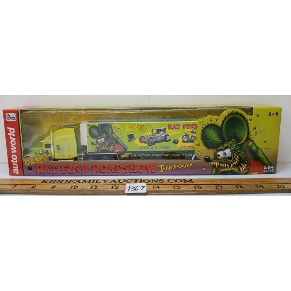 AUTO WORLD RAT FINK ROADSHOW TRANSPORTER DIECAST MODEL
