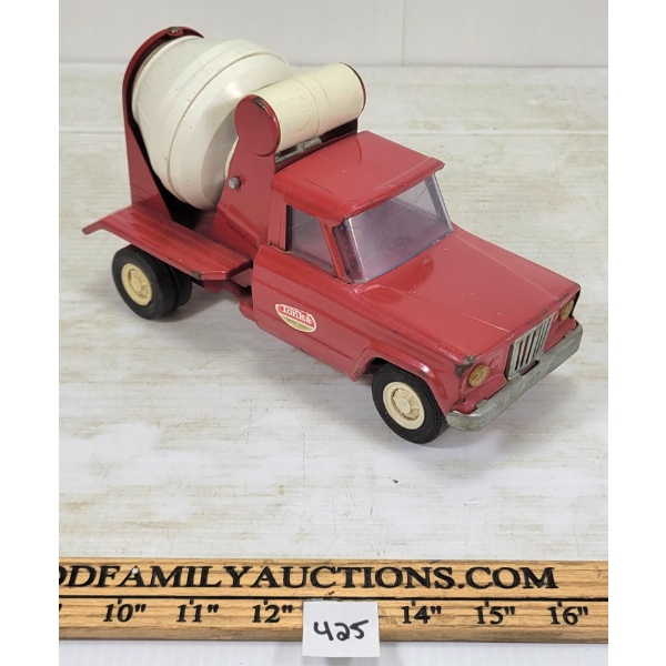TONKA PRESSED STEEL CEMENT MIXER TRUCK MODEL