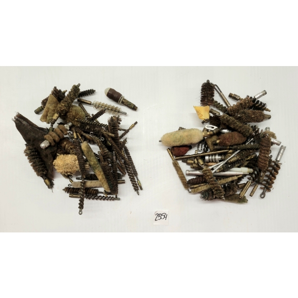 QTY OF CLEANING BRUSHES