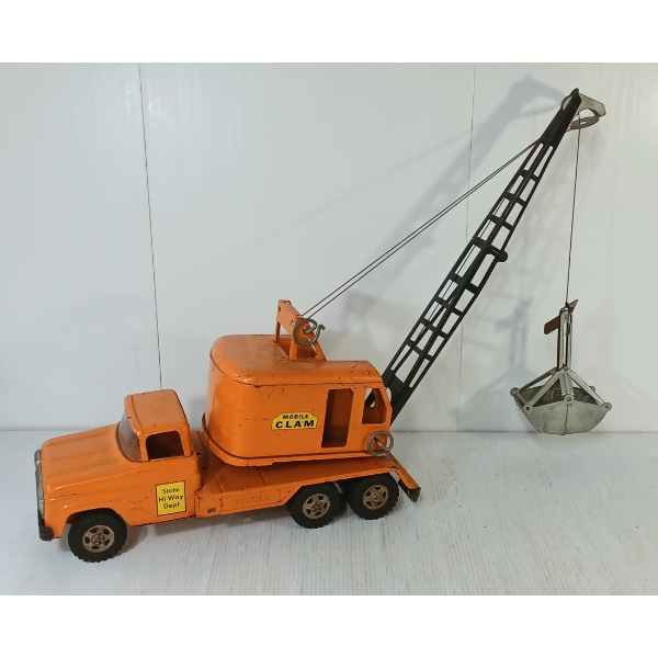 TONKA PRESSED STEEL MOBILE CLAM