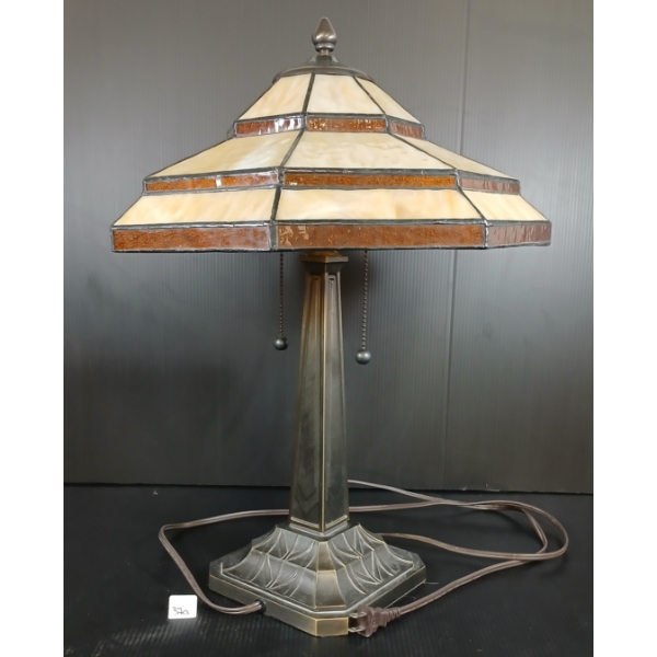 TABLE LAMP W / STAINED GLASS STYLE SHADE - CIRCA MID-20TH CENTURY