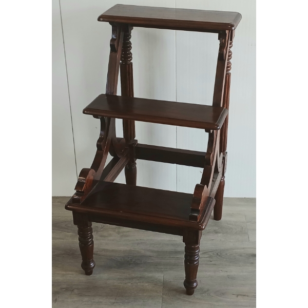 LIBRARY 3-STEP STOOL