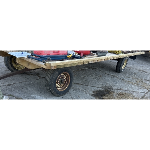 FLAT RACK WAGON - 16 FOOT - JOHN DEERE RUNNING GEAR - RECENT DECK