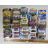 Image 1 : LOT OF 30 - DIECAST HOTWHEELS - HONDA SUPER CUB, MARIOKART, GHOSTBUSTERS, ETC