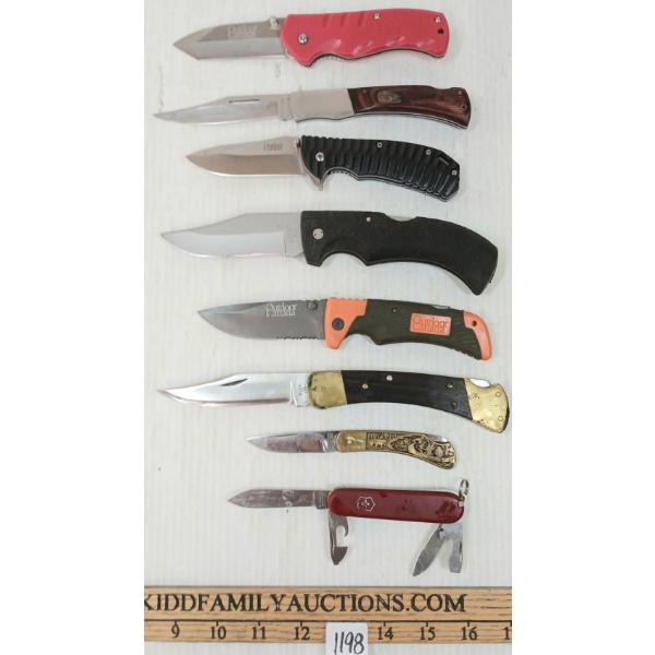 LOT OF 8 - FOLDING KNIVES
