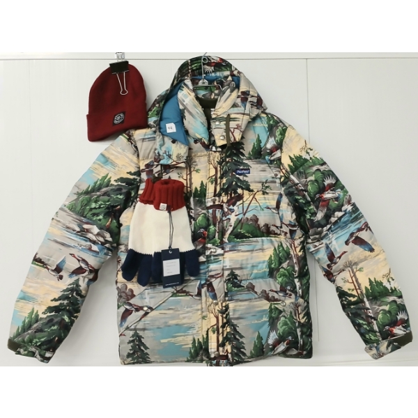 LOT OF 3 - PENFIELD BOWERBRIDGE DUCK MEN'S MEDIUM JACKET, GLOVES, & BRIXTON HAT