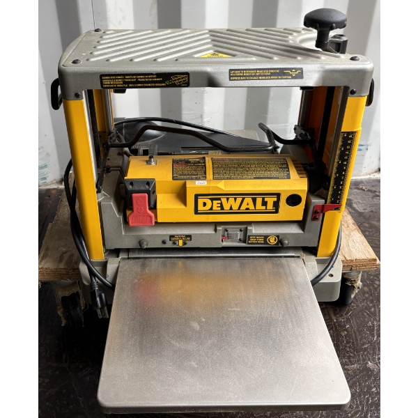 DEWALT 12.5" PLANER W/ STAND