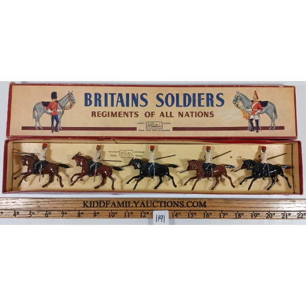 BRITAINS SOLDIERS LEAD FIGURES - NO. 115 EGYPTIAN CAVALRY