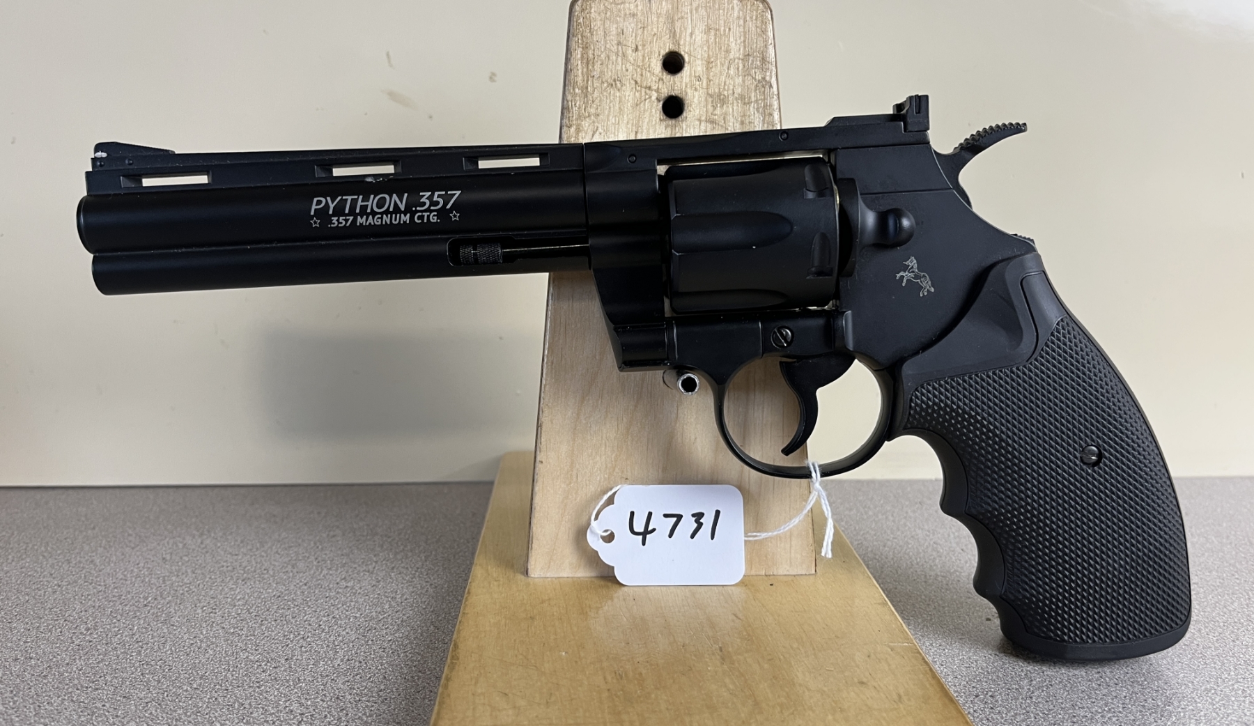 UMAREX COLT PYTHON IN .177 BB NO PAL REQUIRED - Kidd Family Auctions