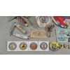 Image 3 : JOB LOT - ROY ROGERS COLLECTIBLES - PINS, POCKET KNIVES, YO-YO, BOOK