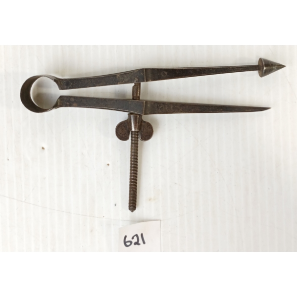 VICTORIAN STUBS IRON DIVIDERS 