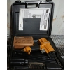 Image 2 : STANLEY BOSTITCH ANGLE STICK PNEUMATIC FINISH NAILER W/ CASE