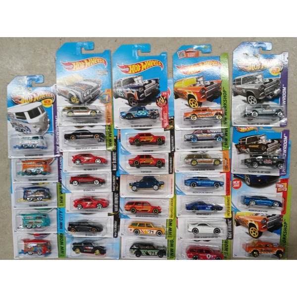 LOT OF 30 - HOTWHEELS - '55 CHEVY BEL AIR GASSER, '71 SATSUN BLUEBIRD 510 WAGON, ETC