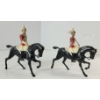 Image 4 : LOT OF 2 - BRITAINS SOLDIERS LEAD FIGURES - NO. 8 4TH QUEENS OWN HUSSARS & 30 DRUMS & BUGLES