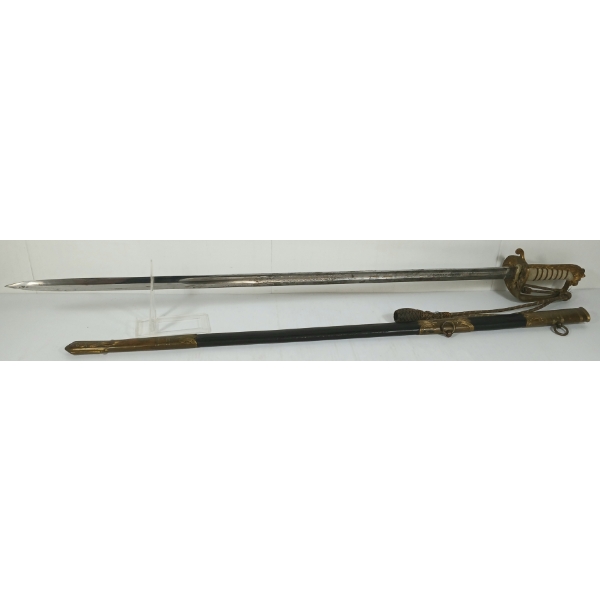 EARLY 20TH CENT. BRITISH ROYAL NAVY 1827 PAT. SWORD W/ SCABBARD