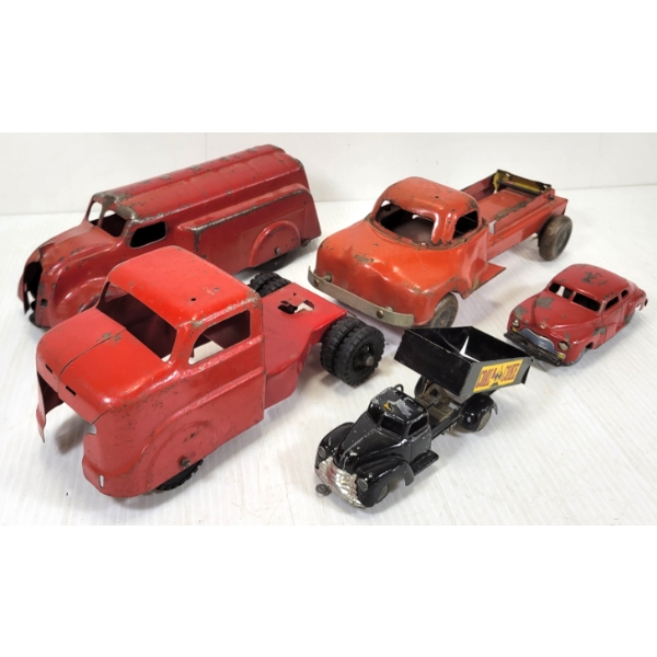 LOT OF 5 - PRESSED STEEL & DIECAST VEHICLES - INCL TEKNO