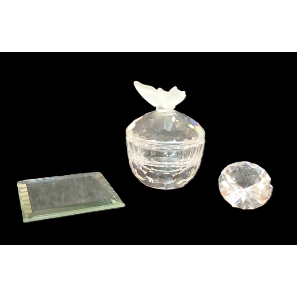 LOT OF 3 - SWAROVSKI CRYSTAL BUTTERFLY TRINKET BOX, DISPLAY GLASS & MEMBERSHIP DIAMOND