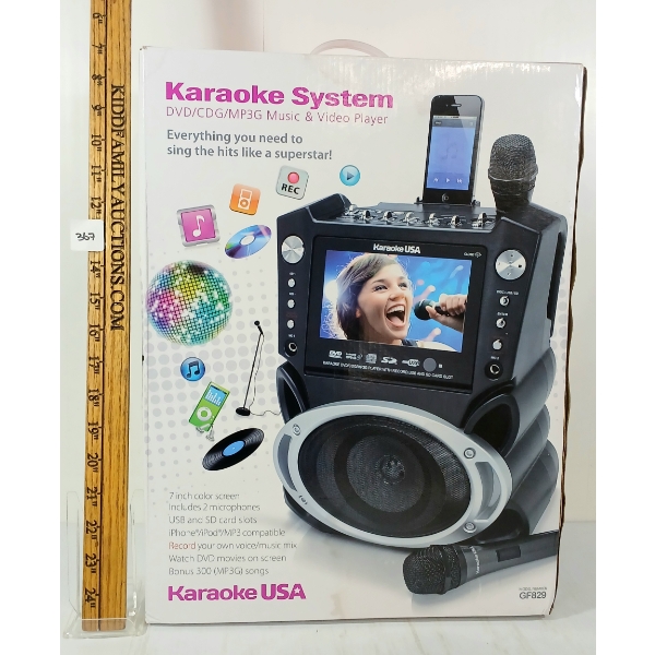 KARAOKE USA MODEL GF829 KARAOKE SYSTEM - AS NEW