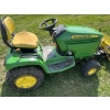 Image 3 : JOHN DEERE GT235 LAWN TRACTOR & MOWER DECK