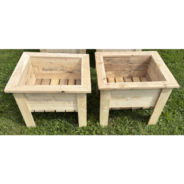 LOT OF 2 - NEW CEDAR/ SPRUCE PLANTERS
