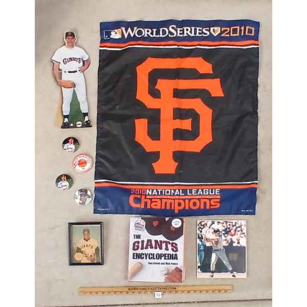 JOB LOT - SAN FRANCISCO GIANTS BASEBALL COLLECTIBLES - WILLIE MAYS AUTOGRAPHED PHOTO