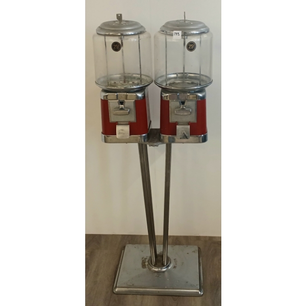 BEAVER 25 CENT COIN OP DUAL CANDY MACHINE