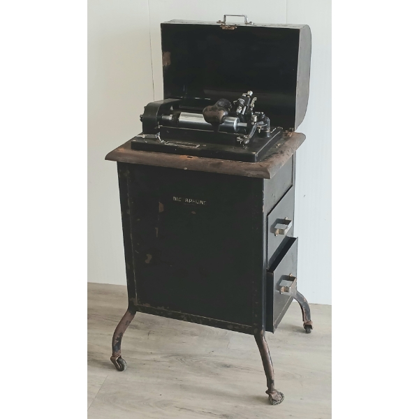 DICTAPHONE WAX CYLINDER SHAVING MACHINE - MODEL 10 TYPE S