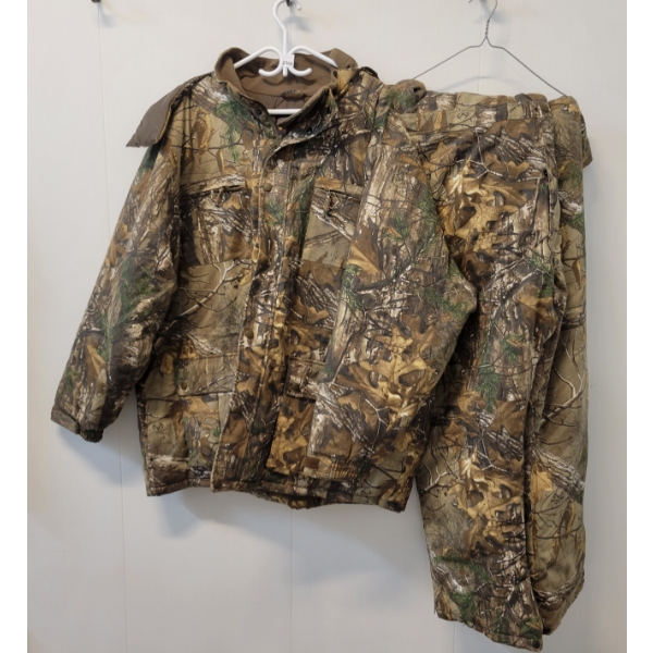 LOT OF 2 - CABELA'S MENS HUNTING JACKET & OVERALLS