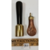 Image 2 : LOT OF 2 - BRASS POWDER FLASK & TOOL