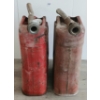 Image 4 : LOT OF 2 - U.S. MILITARY STYLE GAS CANS