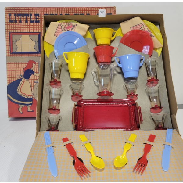 PLASCO LITTLE BELLE TEA SET