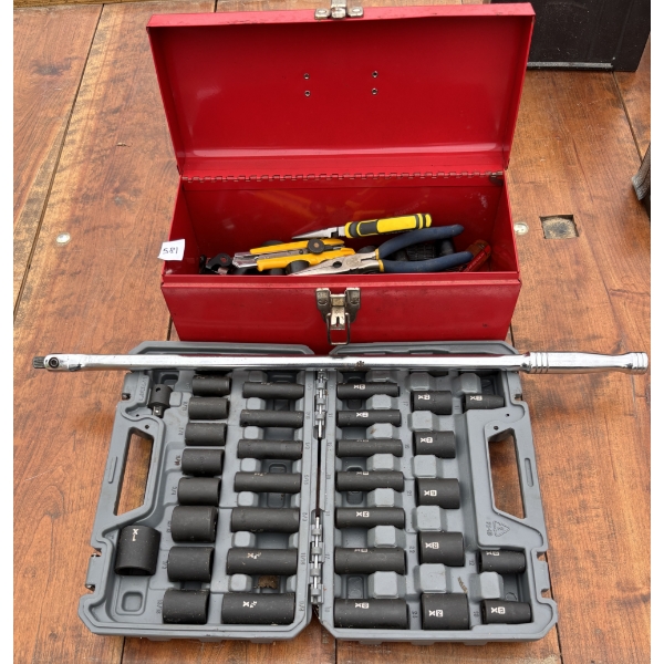 JOB LOT - MAX SOCKET SET & TOOL BOX W/ CONTENTS