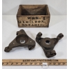 Image 1 : LOT OF 3 - DURKEE HARD CAULK CRATE & SIGNED CASTORS 
