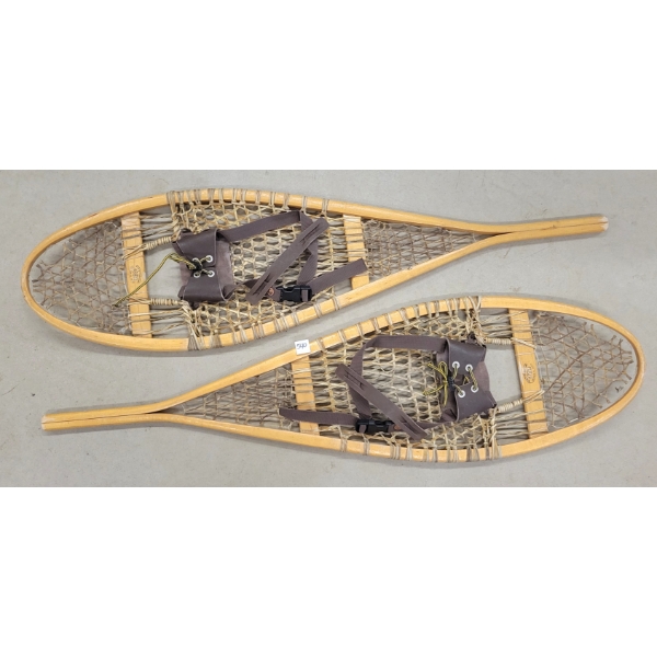 PAIR OF FABER SNOWSHOES