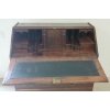 Image 6 : GEORGE III SLANT-FRONT WRITING BUREAU